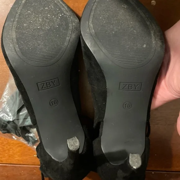 Black Suede Bow Pumps | Women’s Size 10 | Strap & Ribbon Options | Worn - Picture 6 of 7